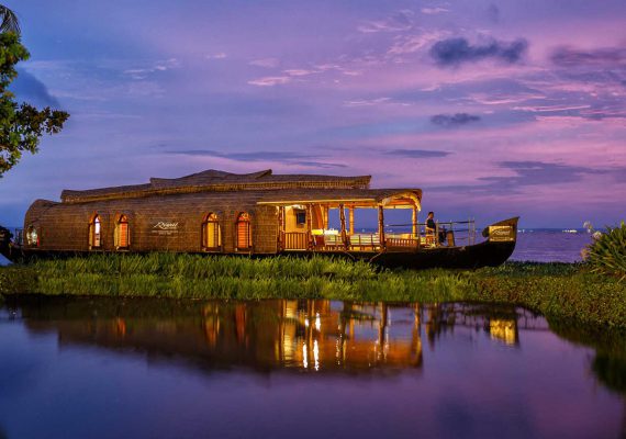 Discover South India Luxury Tour Packages (14 Days / 13 Nights)